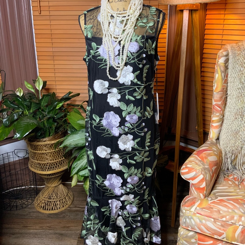 Calvin Klein tea length dress. Black,white appliqué flowers&green leaves.